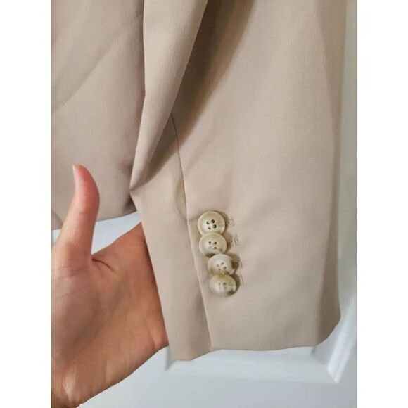 L'Academie Fifi Jacket and Ebbi Skirt in Beige XL NWT - Picture 11 of 12